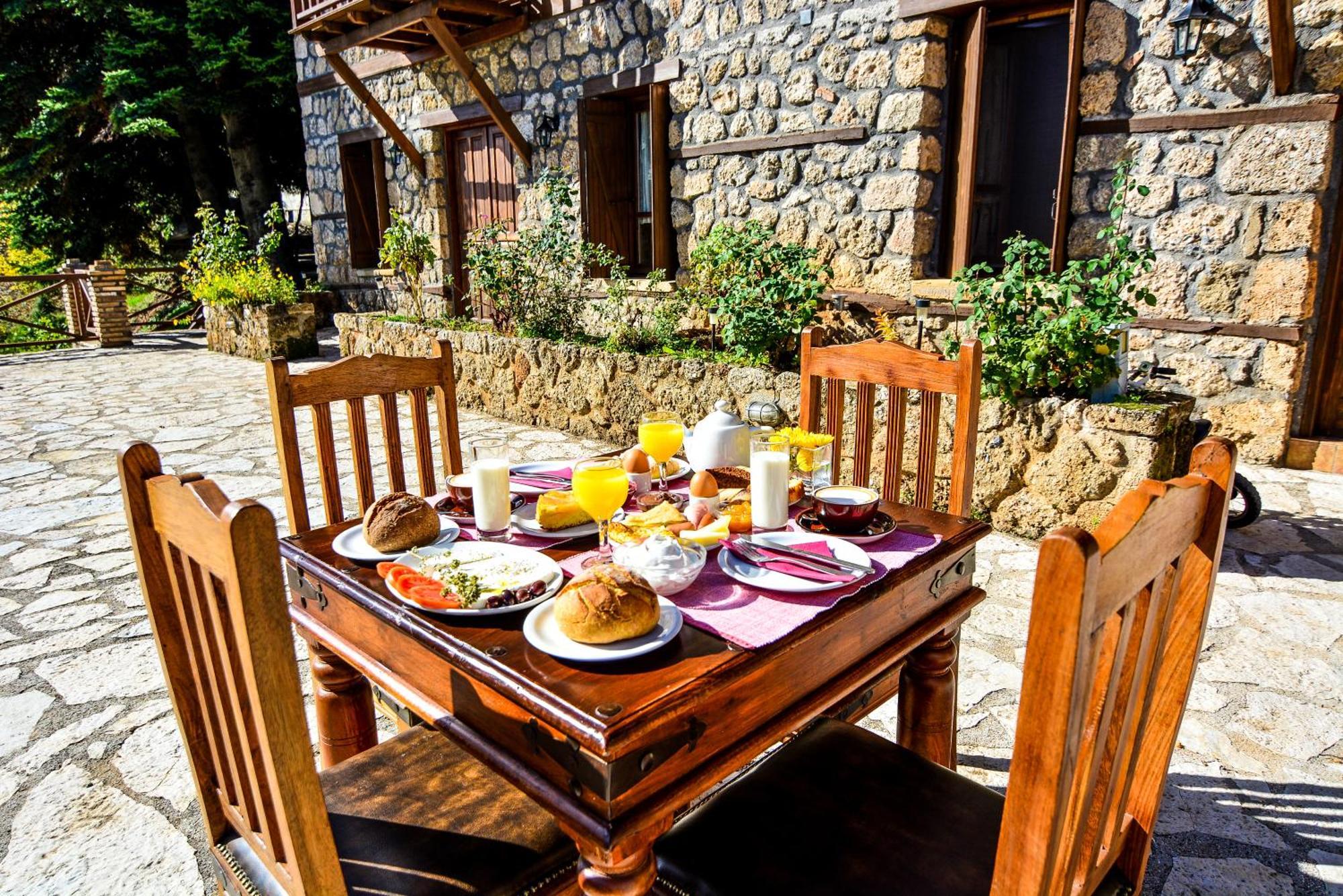 Pigi Tarlampa Hotel Ano Trikala Exterior foto